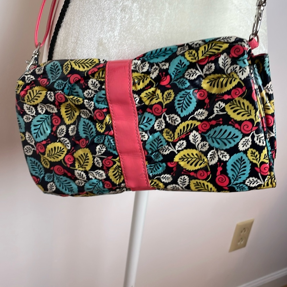 Vera Bradley Crossbody Vinyl Print Happy Snails Frill